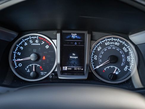 Certified 2023 Toyota Tacoma SR5 image 24