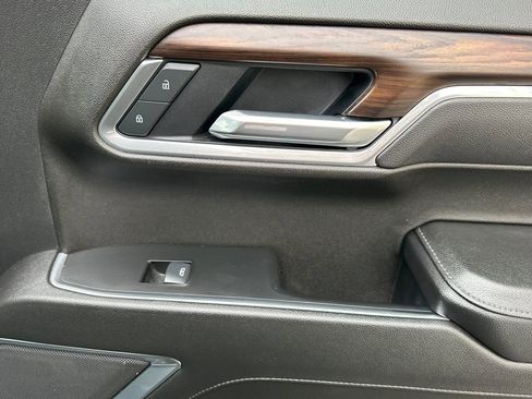 Certified 2025 GMC Sierra 1500 SLT image 21