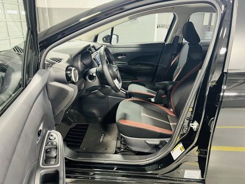 New 2025 Nissan Versa SR w/ Trunk Package image 18