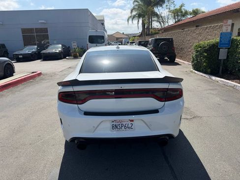 Used 2019 Dodge Charger GT w/ Blacktop Package RWD image 10