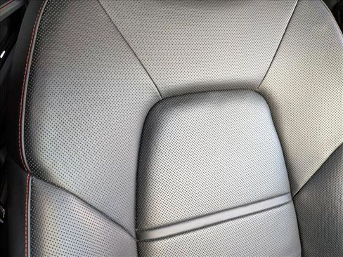 Used 2023 Porsche Cayenne image 19