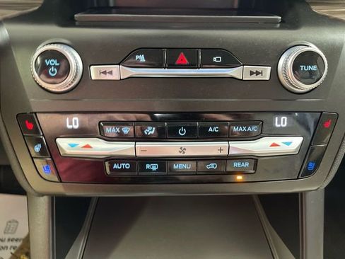 Used 2020 Ford Explorer Limited w/ Class III Trailer Tow Package AWD/4WD image 19
