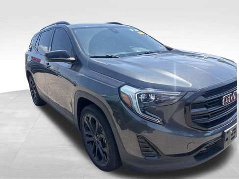 Used 2021 GMC Terrain SLE w/ Driver Convenience Package FWD image 18