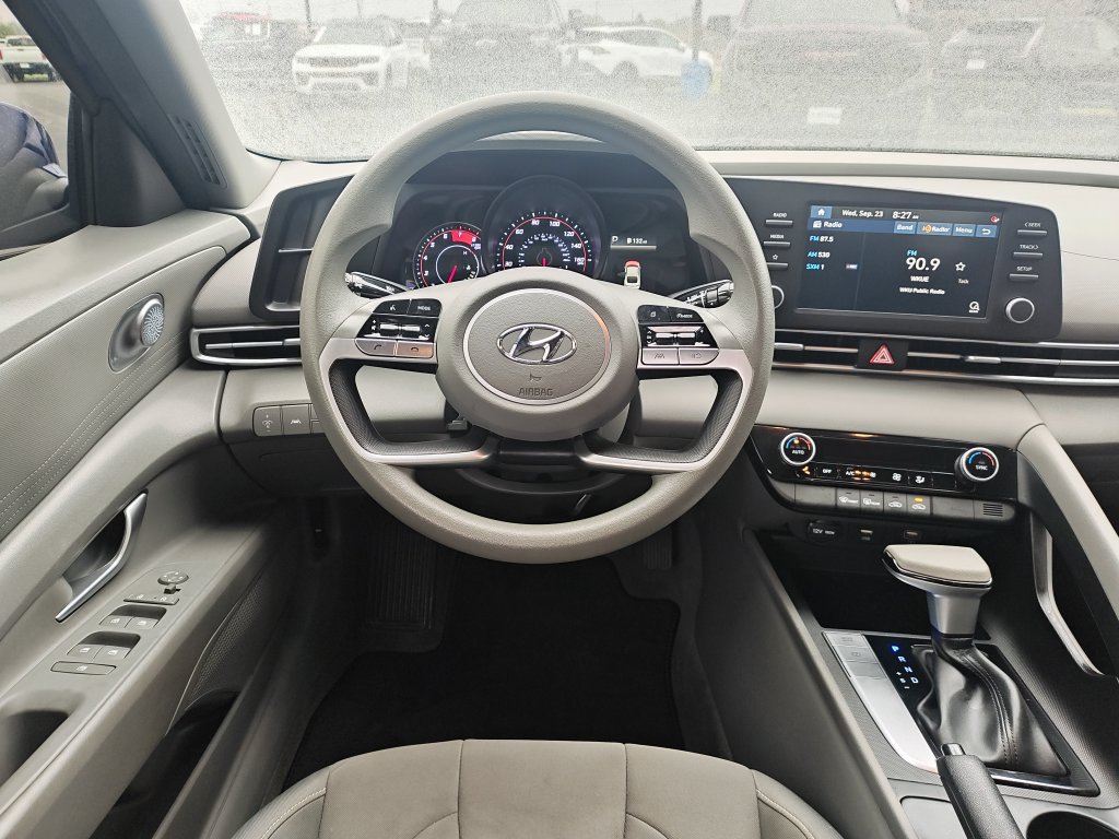 Used 2023 Hyundai Elantra SEL FWD image 16