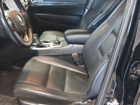 Used 2019 Jeep Grand Cherokee Limited AWD/4WD image 20