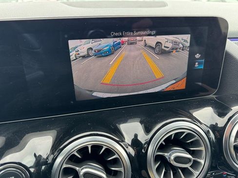 Used 2021 Mercedes-Benz GLA 250 4MATIC image 19