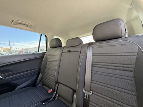 Used 2022 Volkswagen Tiguan S image 8