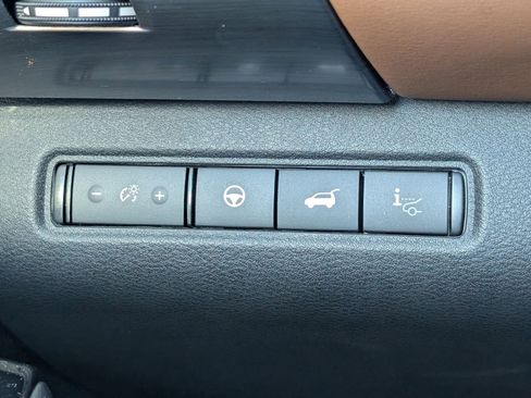 Used 2022 Nissan Pathfinder Platinum w/ Cargo Package image 23