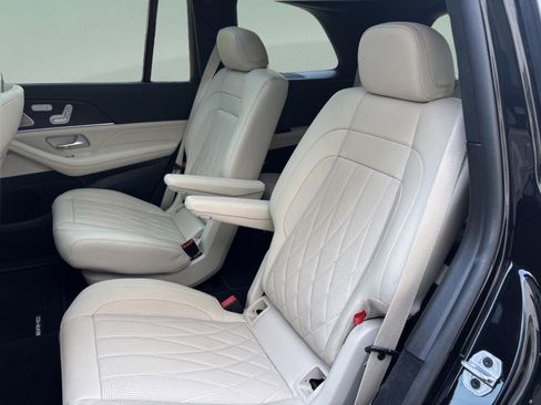 Used 2023 Mercedes-Benz GLS 63 AMG 4MATIC image 29
