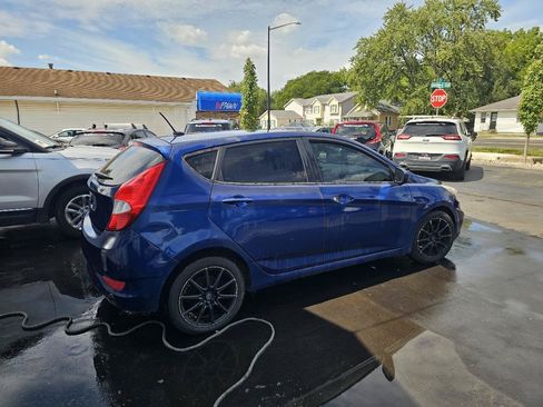Used 2015 Hyundai Accent GS FWD image 12