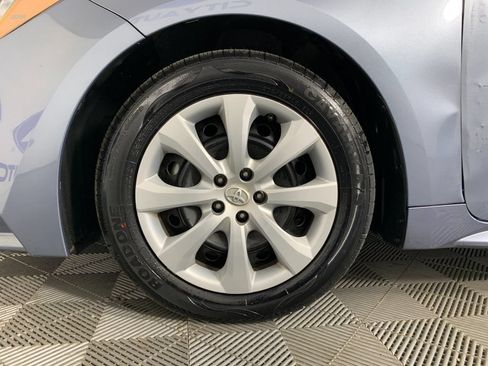 Used 2021 Toyota Corolla LE FWD image 11