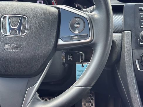 Used 2017 Honda Civic Sport image 12