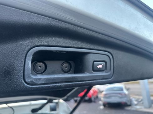 Used 2017 Honda Pilot Touring image 38