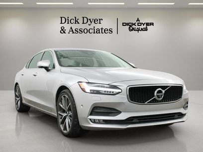 Used 2018 Volvo S90 T6 Momentum w/ Convenience Package