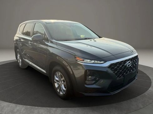 Used 2020 Hyundai Santa Fe SE image 6