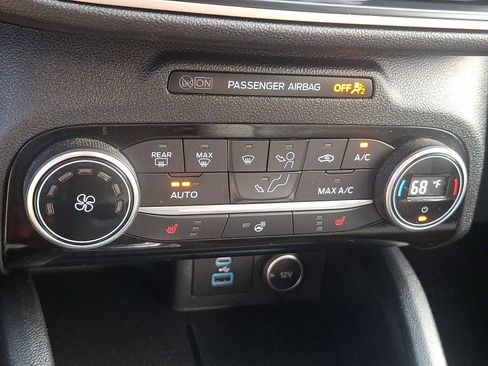 Certified 2021 Ford Escape SE w/ Cold Weather Package image 15