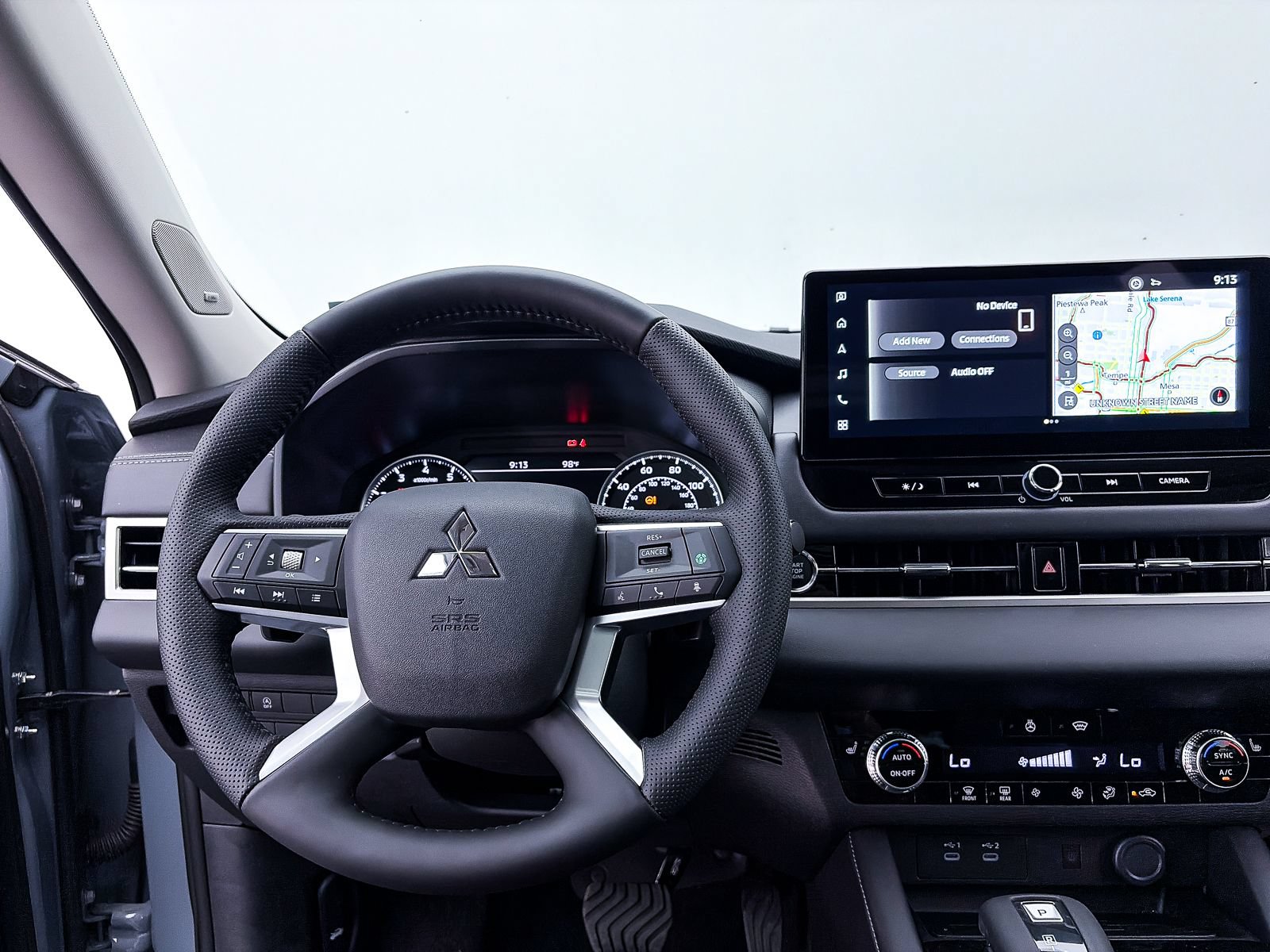 Used 2026 Mitsubishi Outlander AWD image 13