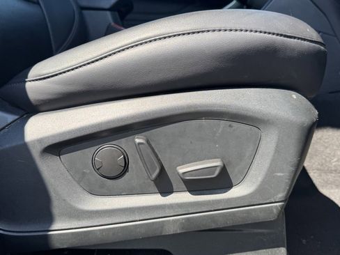 Used 2023 Ford Explorer XLT w/ Equipment Group 202A image 20