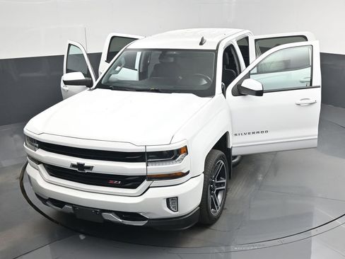 Used 2017 Chevrolet Silverado 1500 LT w/ LPO, Black Pack image 58