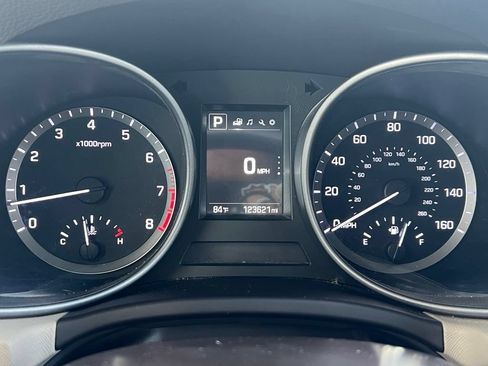 Used 2017 Hyundai Santa Fe Sport AWD/4WD image 25