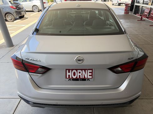 Used 2021 Nissan Altima 2.5 SR FWD image 5