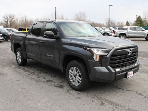 New 2026 Toyota Tundra SR5 image 3