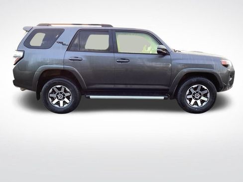 Used 2023 Toyota 4Runner TRD Off-Road Premium w/ Moonroof Package AWD/4WD image 10