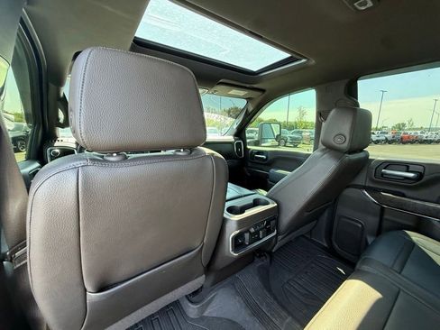 Used 2022 GMC Sierra 3500 Denali w/ Denali Ultimate Package AWD/4WD image 26
