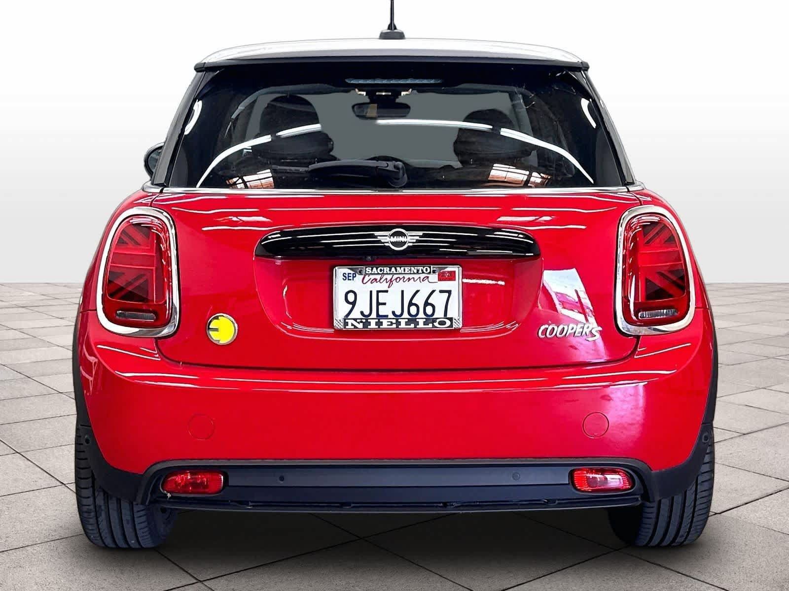 Used 2024 MINI Cooper SE FWD image 7