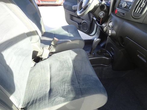 Used 2010 Nissan Cube 1.8 S w/ Interior Designer Pkg image 16