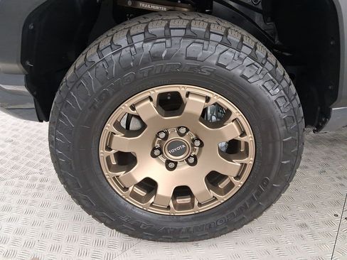 Used 2025 Toyota 4Runner Trailhunter image 11