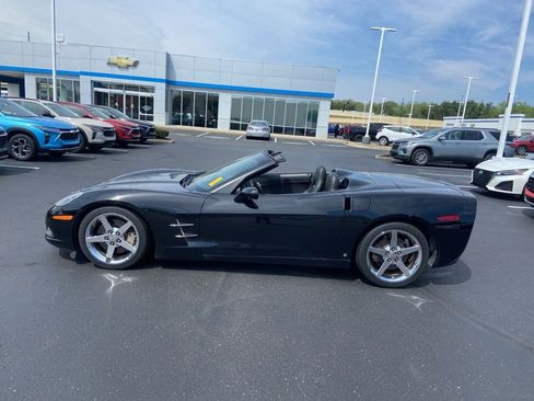 Used 2007 Chevrolet Corvette Convertible w/ Preferred Equipment Group RWD image 21