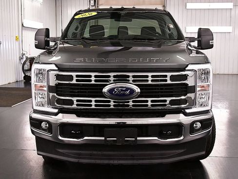 Used 2026 Ford F250 XLT AWD/4WD image 2