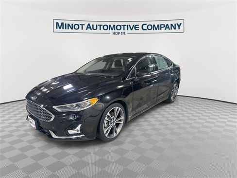 Used 2020 Ford Fusion Titanium image 4