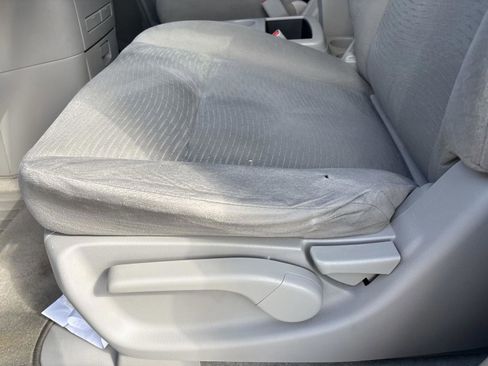 Used 2014 Nissan Quest S FWD image 15