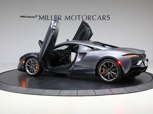 New 2025 McLaren Artura image 17