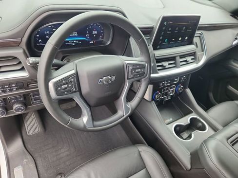 Used 2023 Chevrolet Tahoe Z71 w/ Z71 Off-Road Package AWD/4WD image 10