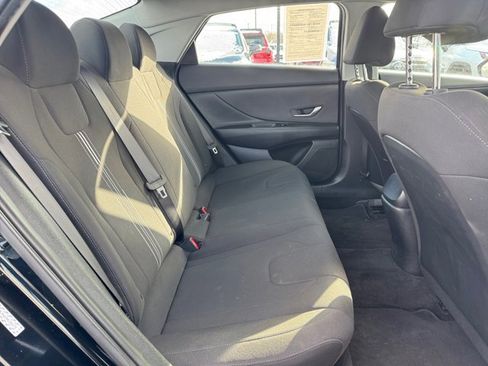Certified 2022 Hyundai Elantra SEL image 10