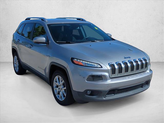 Used 2015 Jeep Cherokee Latitude FWD image 3