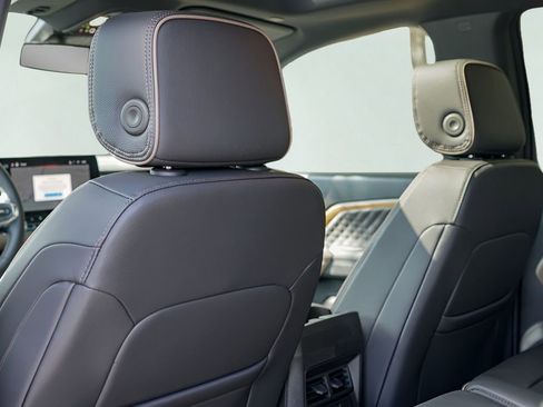 New 2026 GMC Canyon Denali AWD/4WD image 19