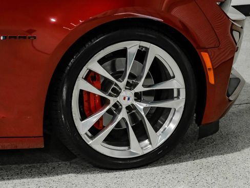 Used 2021 Chevrolet Camaro SS w/ Wild Cherry Design Package 2 RWD image 57