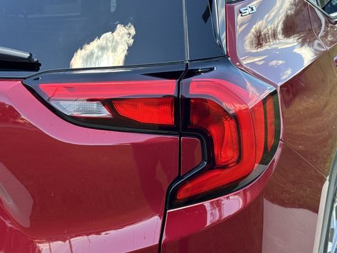 Used 2020 GMC Terrain SLT w/ Preferred Package AWD/4WD image 11