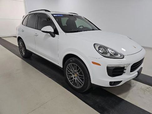 Used 2018 Porsche Cayenne Platinum Edition AWD/4WD image 3