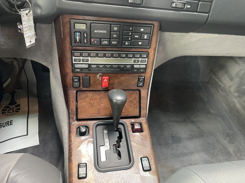 Used 1993 Mercedes-Benz 300 SL image 5