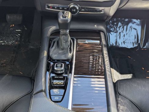 Used 2018 Volvo S90 T5 Momentum w/ Convenience Package AWD/4WD image 18