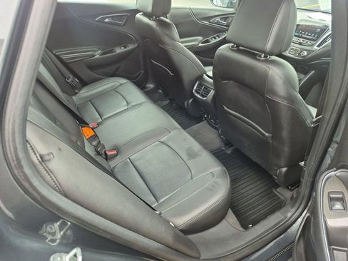 Used 2016 Chevrolet Malibu LT w/ Leather Package FWD image 28