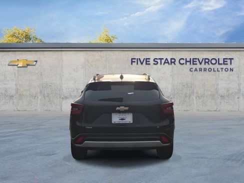 Used 2024 Chevrolet Trax LT image 7