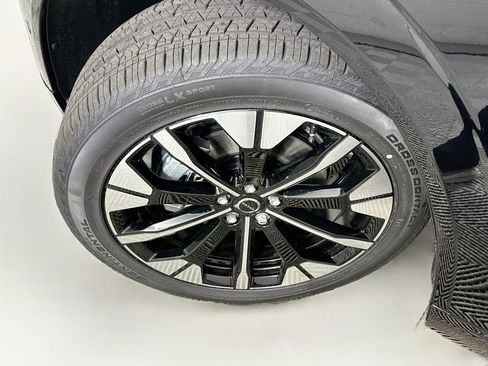 Used 2026 Volvo XC60 B5 Plus w/ Protection Package Premier AWD/4WD image 24
