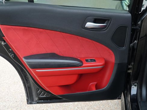 Used 2018 Dodge Charger SRT w/ Harman/Kardon Audio Group RWD image 17