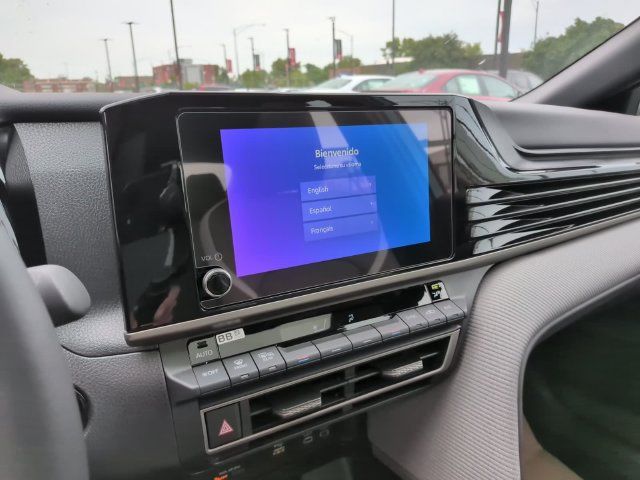 Used 2026 Toyota Camry SE FWD image 19